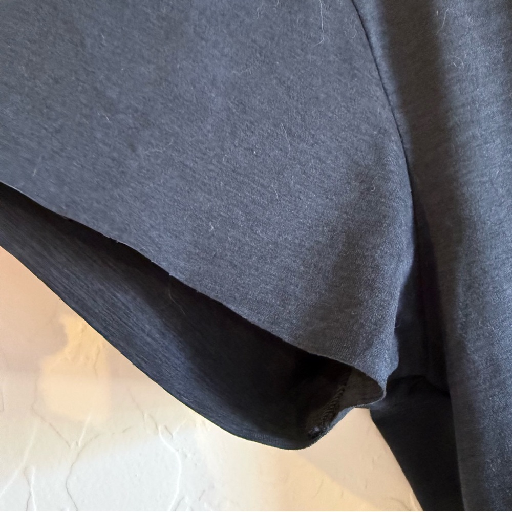 NEW Vuori Lux Performance T-Shirt - Picture 4 of 7